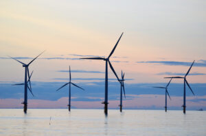Harnessing the wind at sea: overcoming challenges through innovation