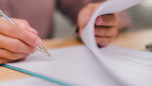 Referral to the EPO Enlarged Board on description amendments